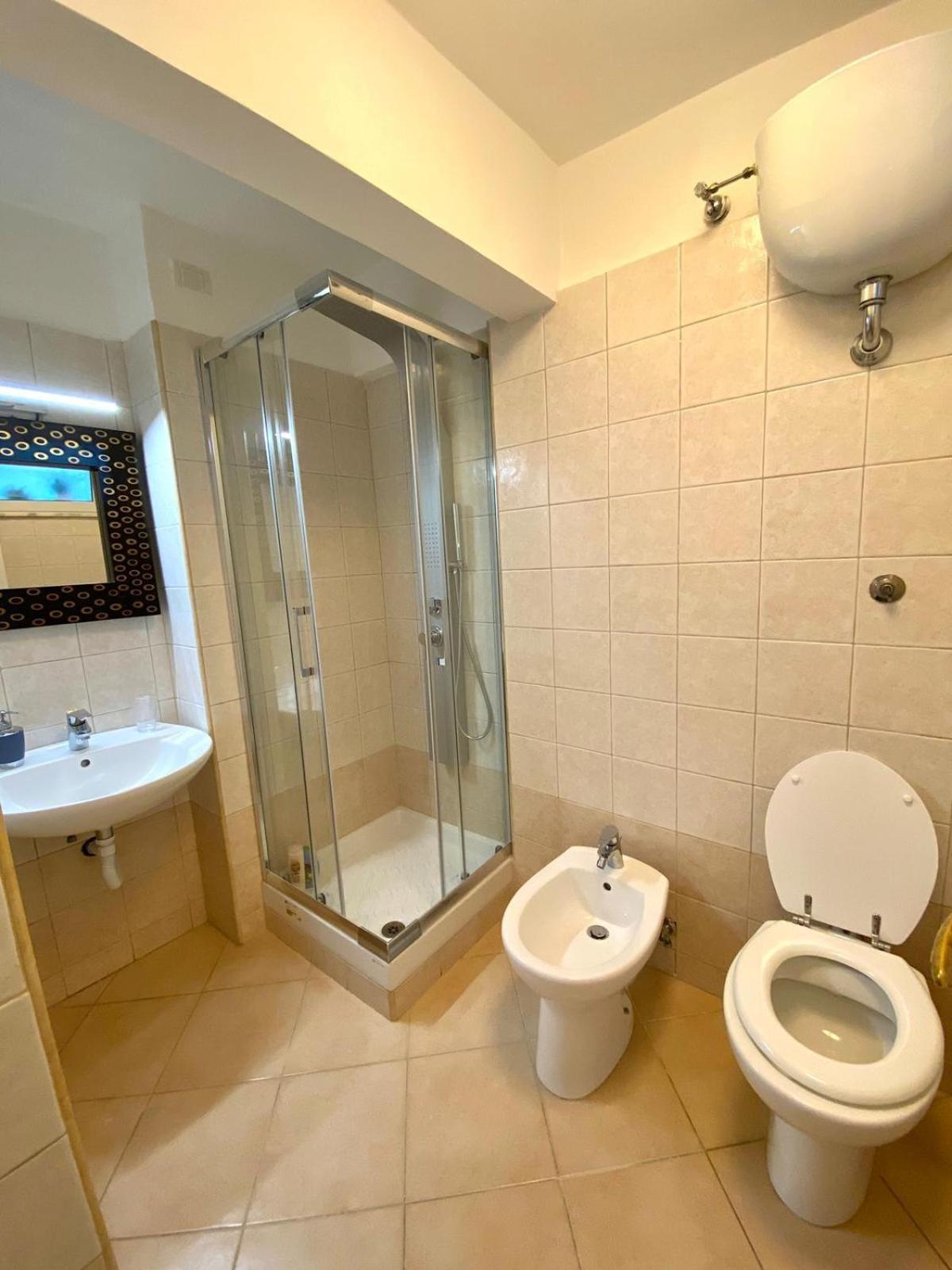 Al Teatro Bed and Breakfast Reggio di Calabria Eksteriør billede
